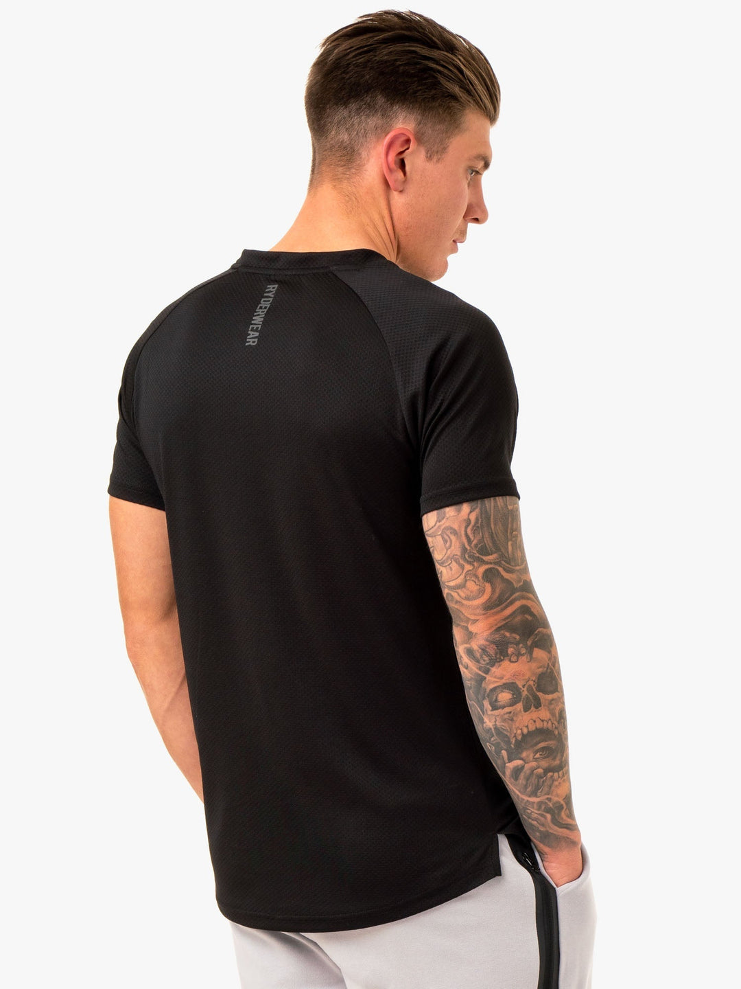 Enhance T-Shirt - Black Clothing Ryderwear 